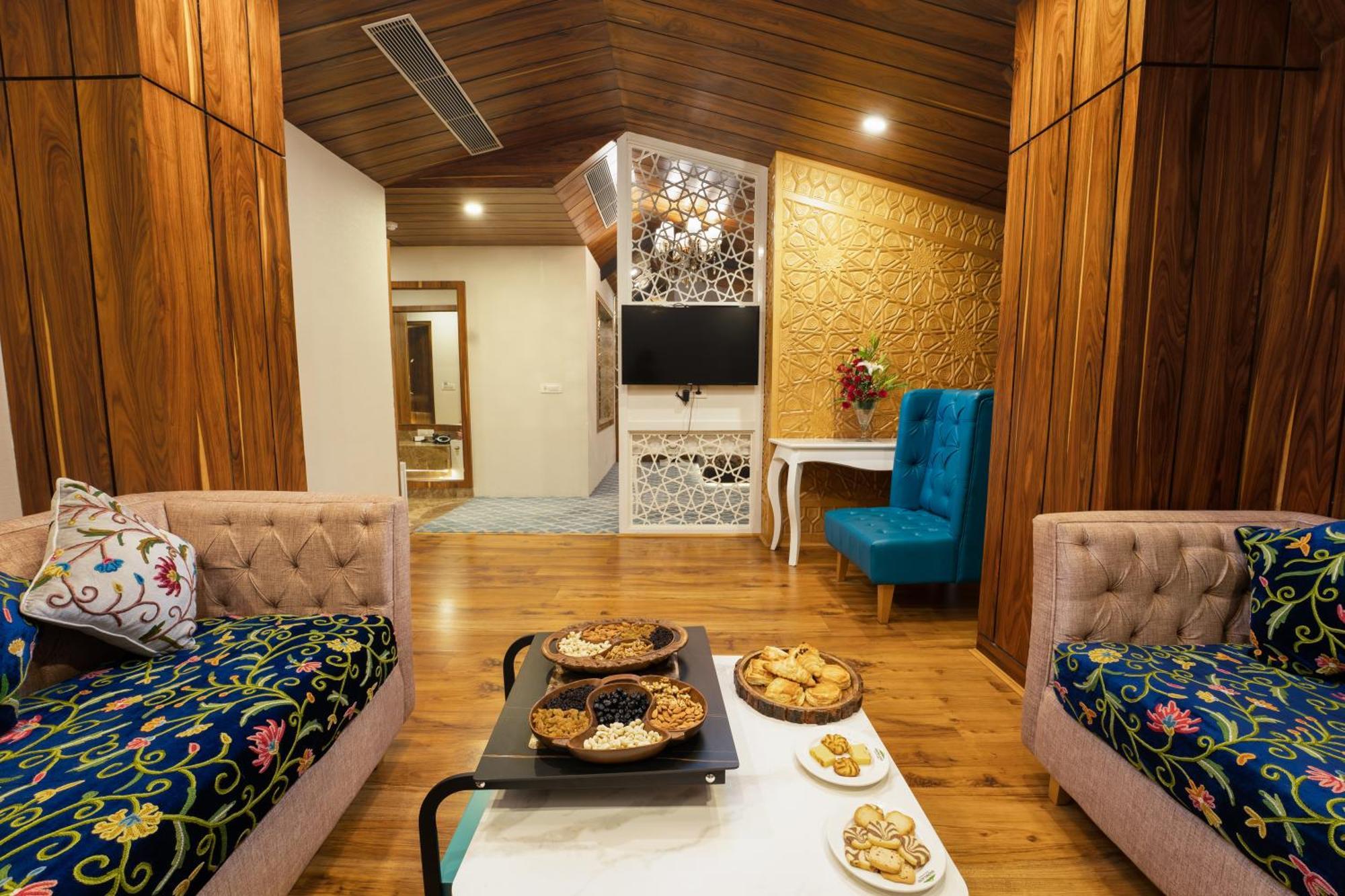 Hotel Snowland, Srinagar Kültér fotó