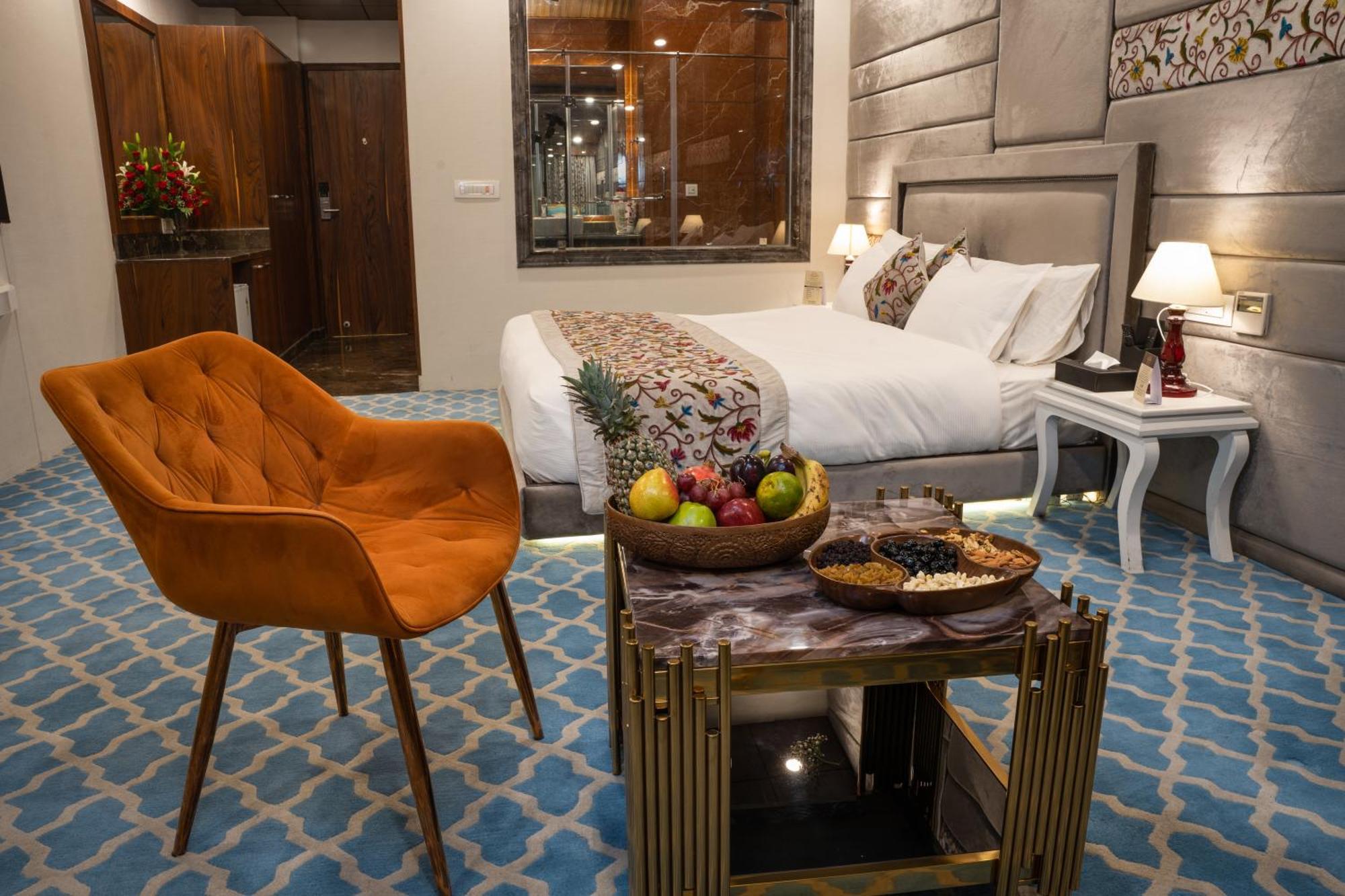 Hotel Snowland, Srinagar Kültér fotó